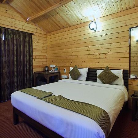 Tiara Fiesta Beach Cottages Morjim Exteriör bild