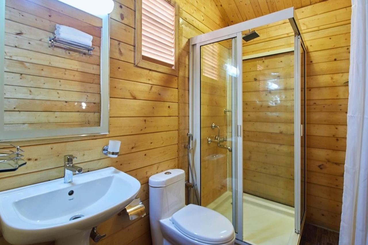 Tiara Fiesta Beach Cottages Morjim Exteriör bild