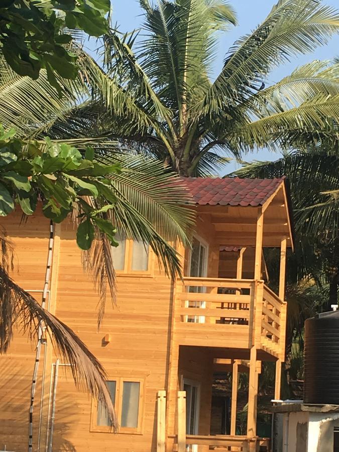 Tiara Fiesta Beach Cottages Morjim Exteriör bild